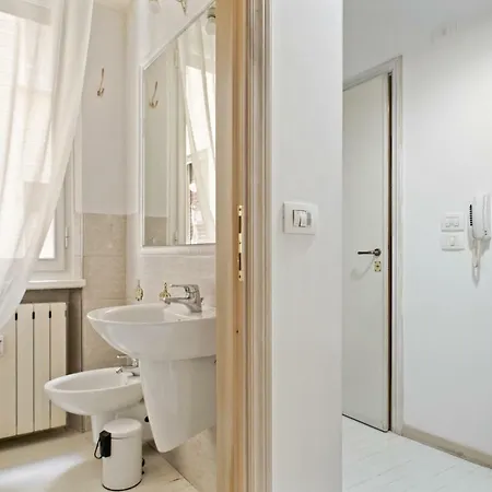 San Giovanni In Monte Apartment *